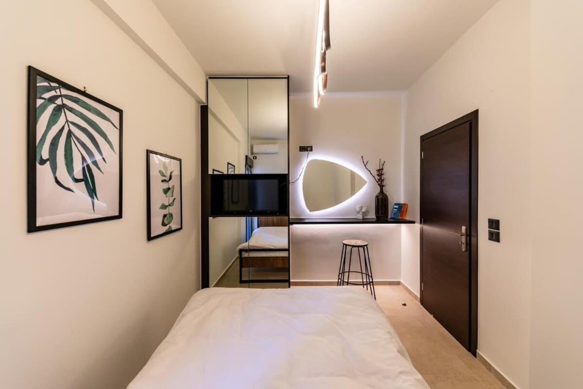 Beautiful Elegant Apartment Next To Monastiraki 아테네 외부 사진