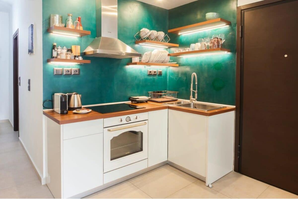 Beautiful Elegant Apartment Next To Monastiraki 아테네 외부 사진