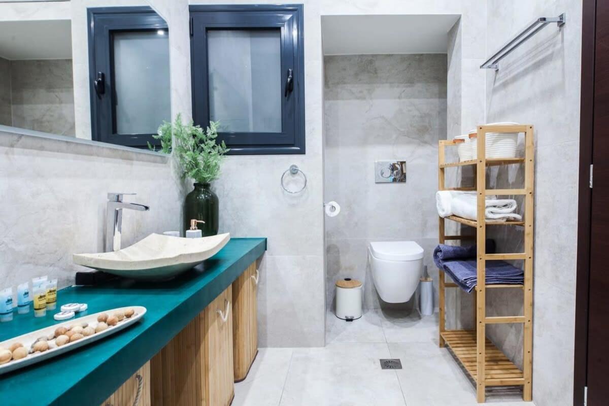Beautiful Elegant Apartment Next To Monastiraki 아테네 외부 사진