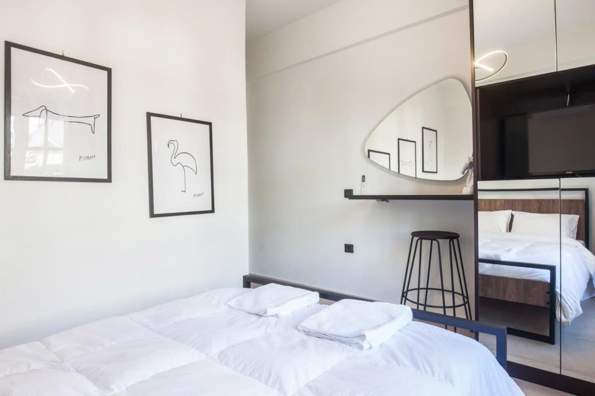 Beautiful Elegant Apartment Next To Monastiraki 아테네 외부 사진
