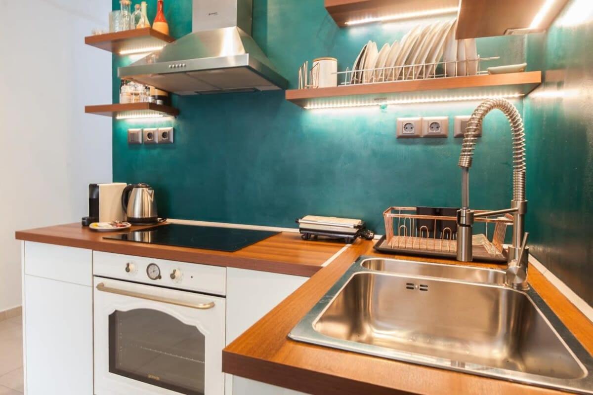 Beautiful Elegant Apartment Next To Monastiraki 아테네 외부 사진